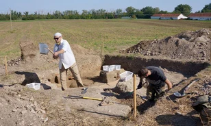Bencés apátsági templom maradványait tárták fel Tomajmonostorán a Nemzeti Múzeum szakemberei