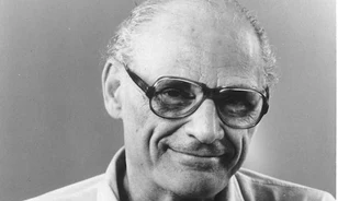 Gyűlölt rivaldafényt hozott Arthur Miller számára Marilyn Monroe-val kötött házassága