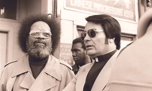 Előbb egy kongresszusi képviselőt, majd saját híveit is a halálba küldte a szektavezér Jim Jones