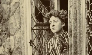 Repülőgépekkel is kerestették a rejtélyes módon eltűnt Agatha Christie-t