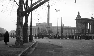 Újabb fegyveres felkelést vizionált a pártsajtó az '56-os nőtüntetés nyomán