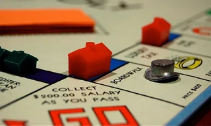 Igazi pénzzel játszották a világháborús hadifoglyok a Monopolyt