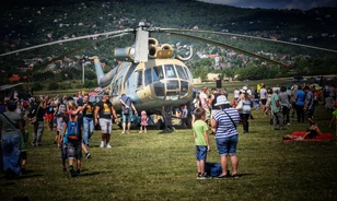 Látványos műrepülő bemutatókkal várja a látogatókat a Budaörsi Airshow