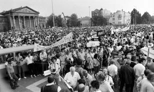 1956 óta a legnagyobb spontán tömegmegmozdulás volt a falurombolás elleni tüntetés