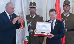 A Nobel-díjas fizikus Krausz Ferenc vehette át a Magyar Szent István Rendet