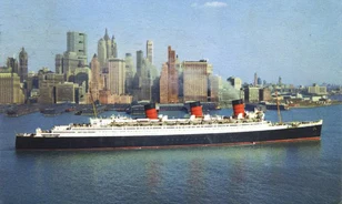 Utasszállítóból lett hadihajó az óceán királynője, a Queen Mary 