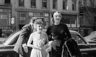 Tizenöt évesen már utcai énekesnőként kereste a kenyerét Edith Piaf