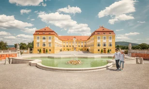 Savoyai Jenőről szóló kiállítással és Húsvéti vásárral nyitják a szezont március 15-én Schloss Hof kastélyában