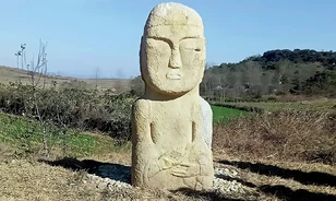 Különös Buddha-szobrot  fedeztek fel Észak-Koreában
