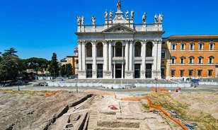 Titkos pápai palotára bukkantak Rómában
