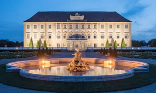 Vizes, játékos élményösvény gyerekeknek Schloss Hof kastélyában