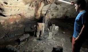 Őskori cseppkőépítmények a valenciai barlangban
