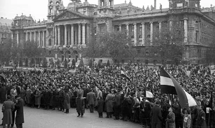 A Bem tértől a Rádióig: 1956. október 23.