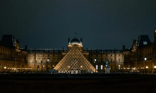 Radikális múzeumi reformot követel a francia parlament