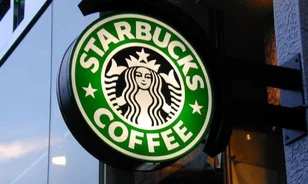 Marketingkampány miatt tart történelemórát alkalmazottainak a koreai Starbucks