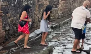 Újra eredeti funkciójukat töltötték be az ókori gyalogátkelők Pompejiben