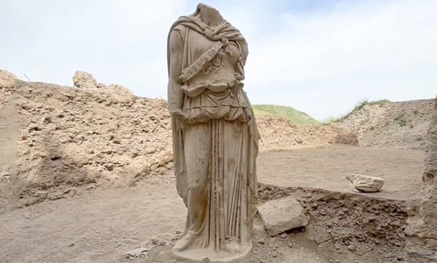 Kétméteres Athéné-szobrot tártak fel Törökországban