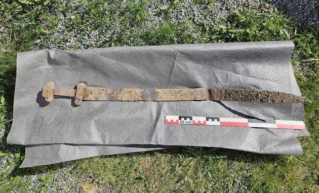 Viking kori kardra bukkant egy hatéves kisfiú Norvégiában