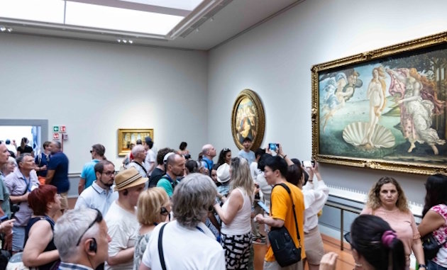 Átrendezi állandó kiállítását az Uffizi Képtár
