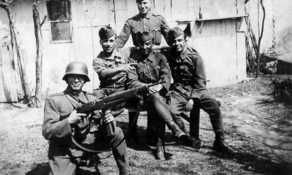 Magyar katonák a Kárpátokban. Hajasd, Nagybereznai járás, 1944