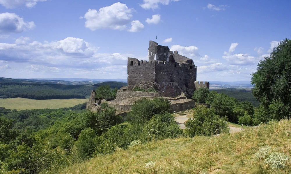 Hollókő