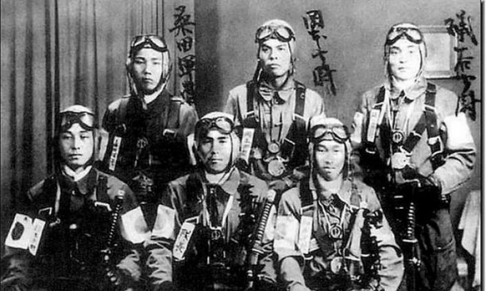 Japán kamikaze pilóták