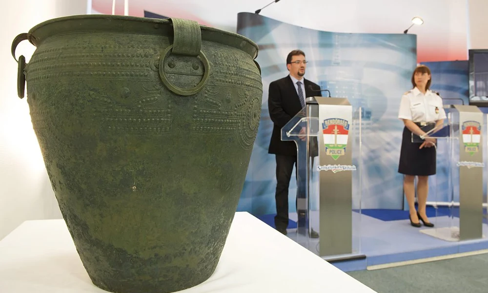 3000 éves műkincs illegális eladását hiúsította meg a magyar rendőrség
