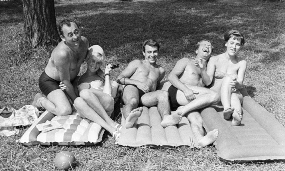 Jókedvű család (1961)