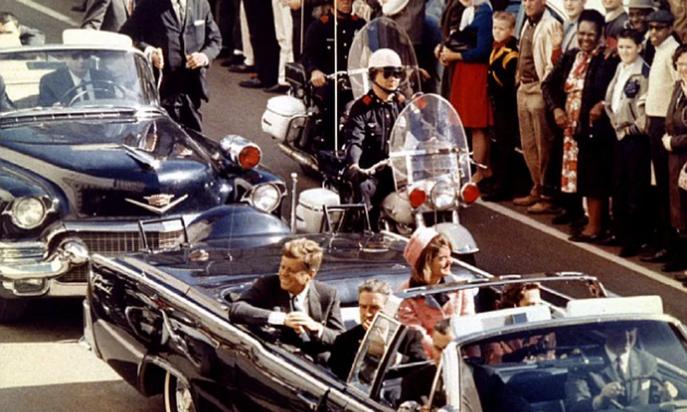 Kennedy a gyilkosság előtti pillanatokban