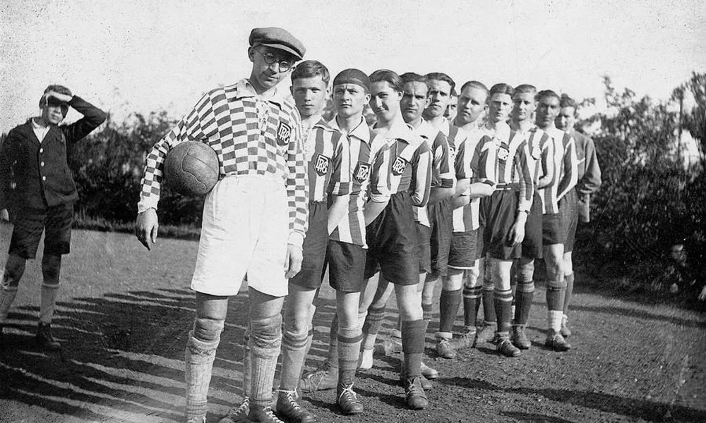 Focicsapat csoportképe 1927-ből