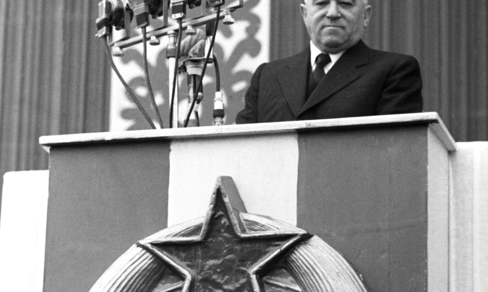Rákosi Mátyás egy 1953-as választási nagygyűlésen (MTI)