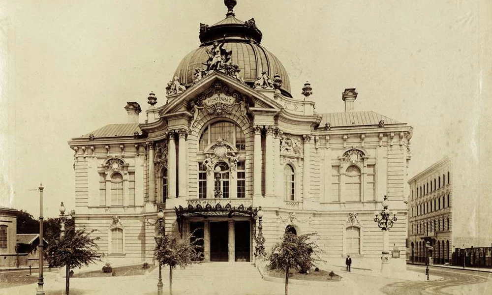 zent István (Lipót) körút, Vígszínház. A felvétel 1896 körül készült