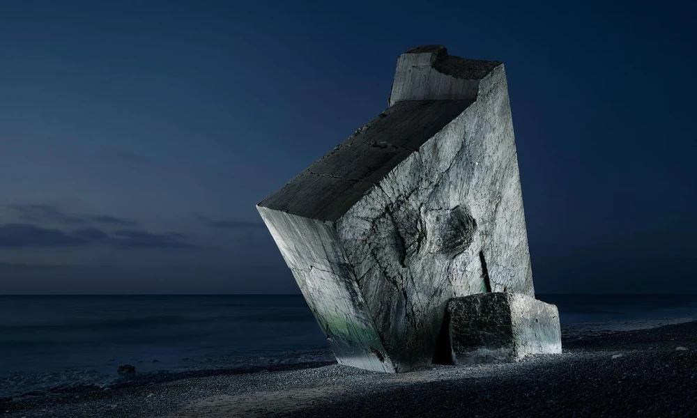 Egy szikláról leesett bunker a quiberville-i parton