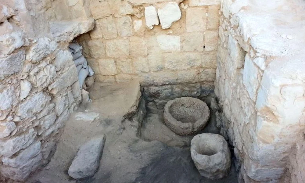 Ezerötszáz évvel ezelőtti istállóra bukkantak a Negev-sivatagban