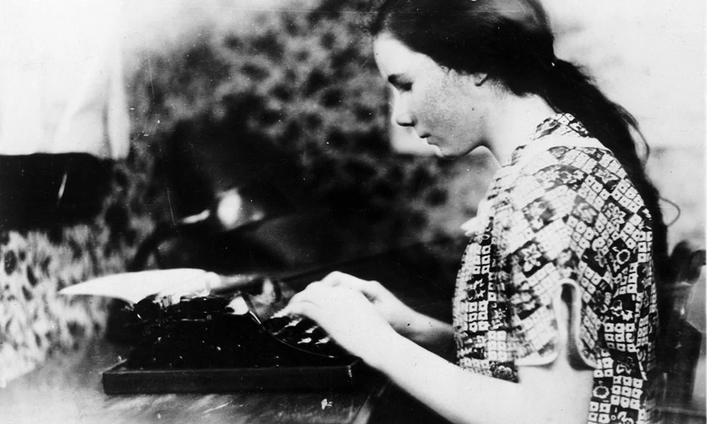 Barbara Newhall Follett