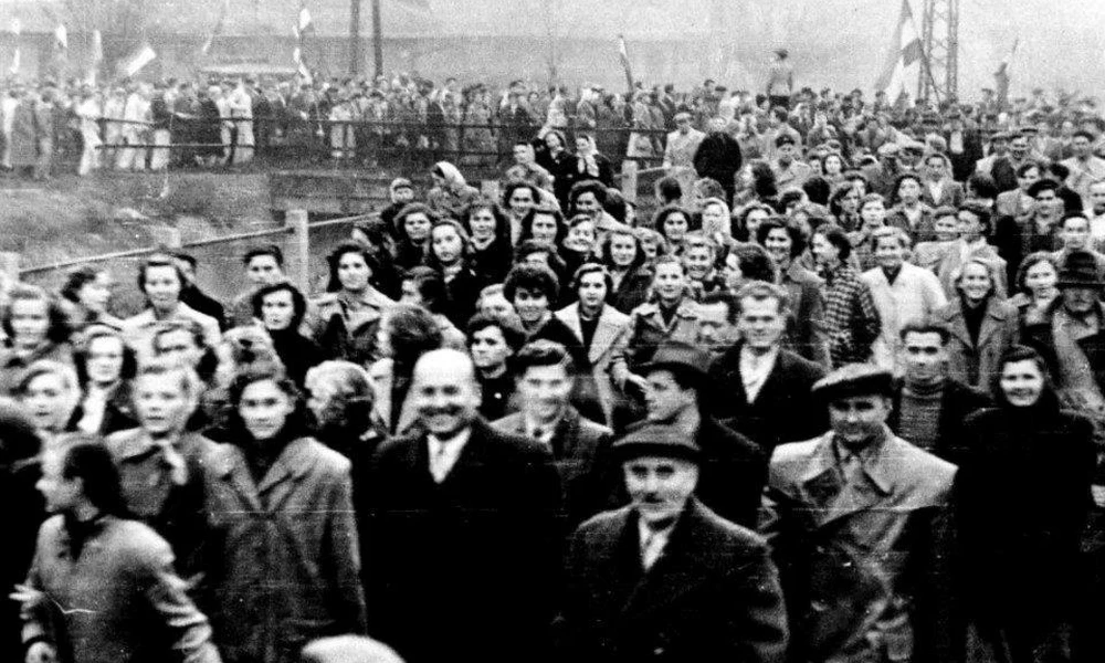 Békés felvonulás Ózdon 1956-ban