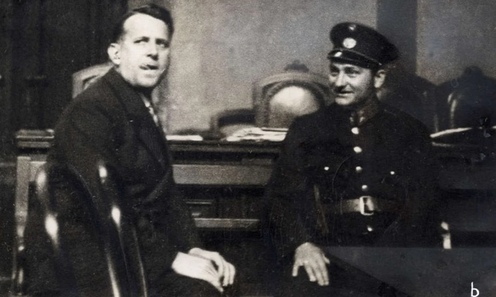 Matuska Szilveszter a bécsi törvényszék előtt