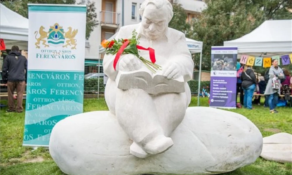 Lázár Ervin szobra