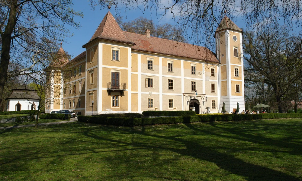 A Khuen-Héderváry kastély Héderváron