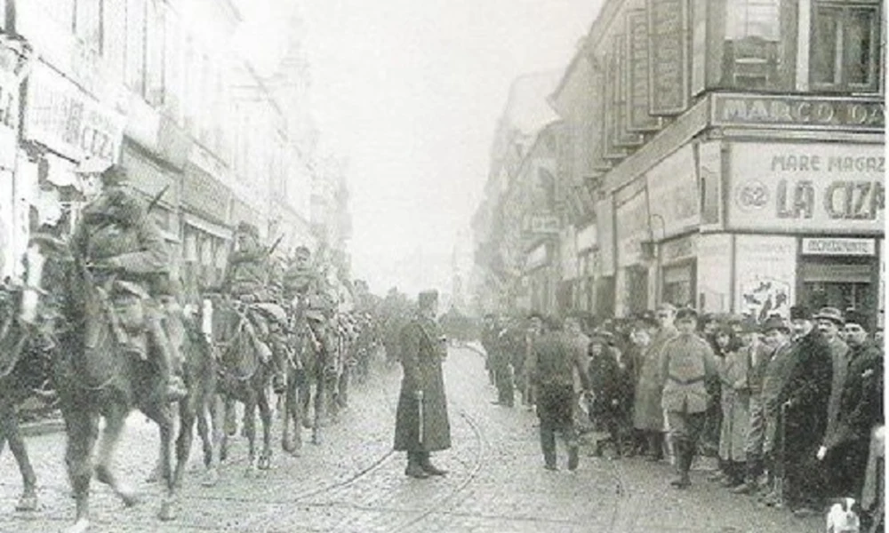 Erich von Falkenhayn lovassága bevonul Bukarestbe 1916. december 6-án