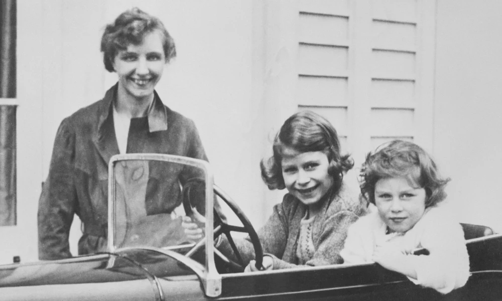 Marion Crawford Erzsébet és Margit hercegnőkkel