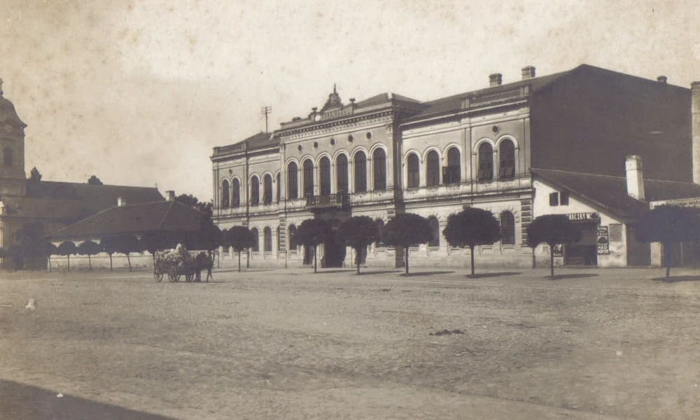 A békéscsabai városháza 1900 körül (indafoto.hu)