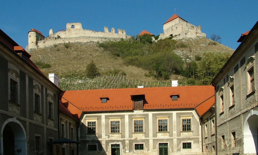 Sümegi püspöki palota