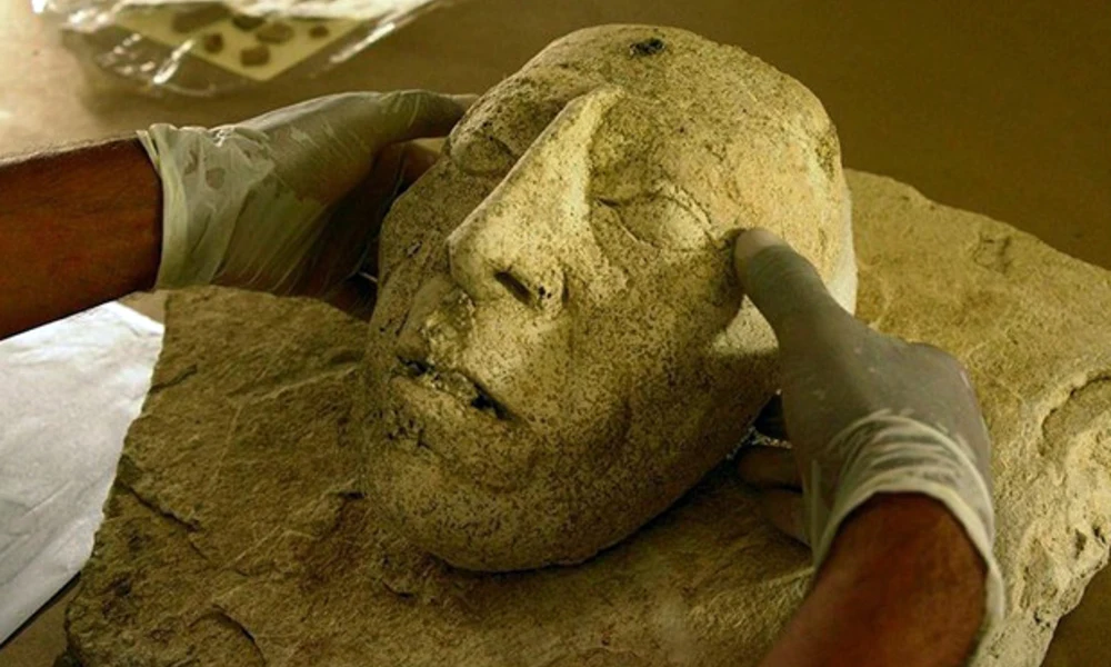 Nagy Pakal szobra