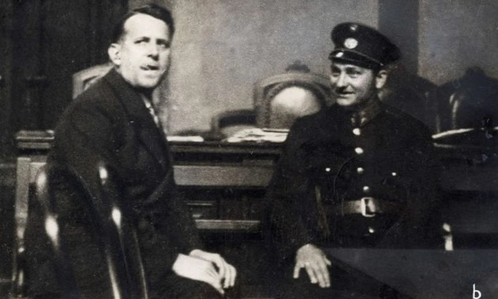 Matuska Szilveszter a bécsi törvényszék előtt