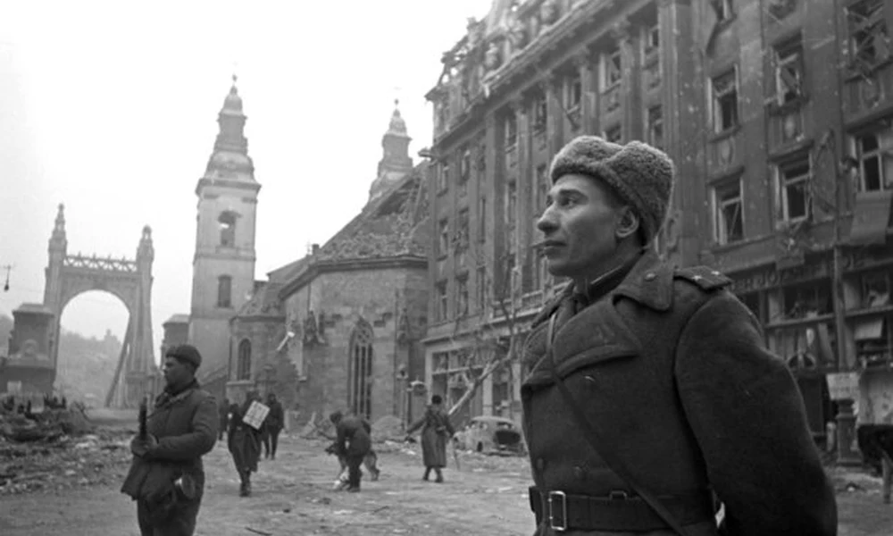 Szovjet katonák Budapesten 1945-ben