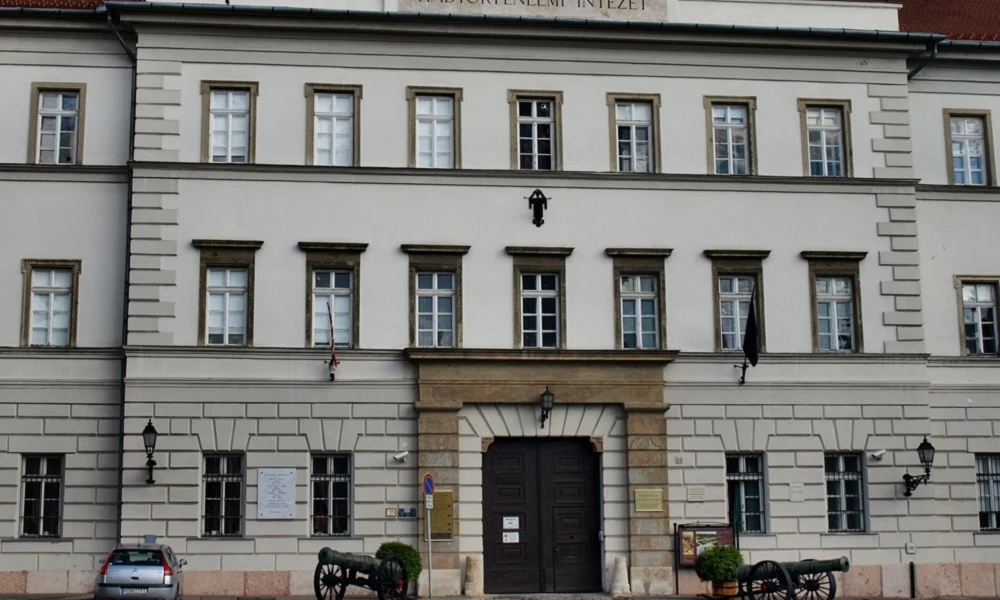 Hadtörténeti Intézet és Múzeum