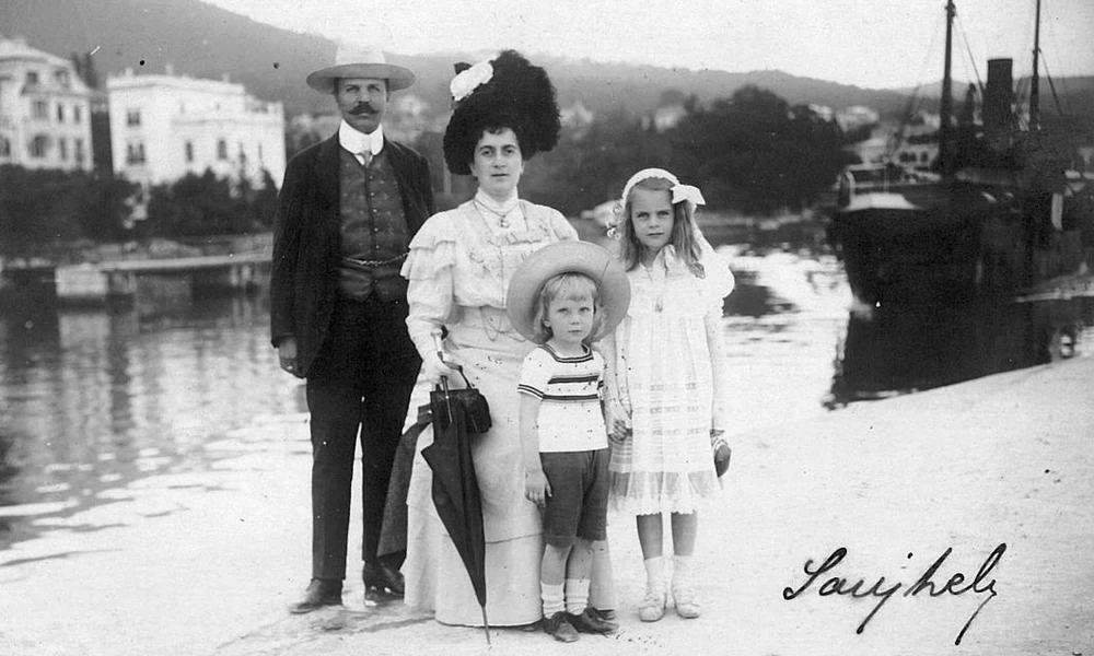 1912, Abbázia