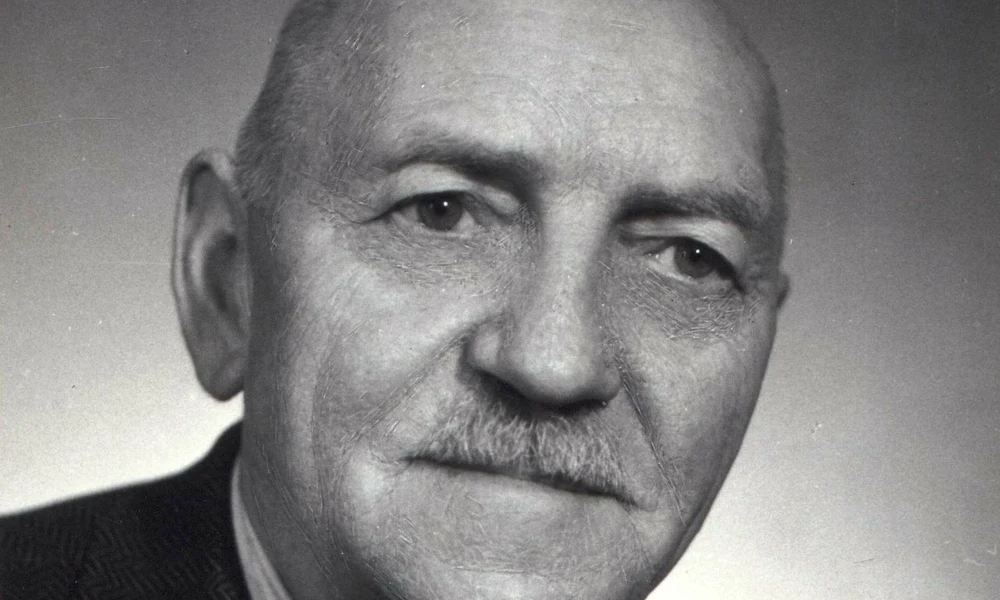 Bárczi Gusztáv