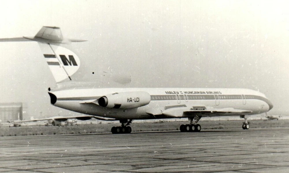 Malév 240